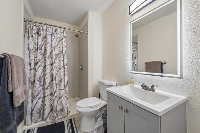 760 W 9th Street, Gilroy, CA 95020