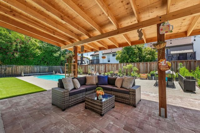 760 W 9th Street, Gilroy, CA 95020