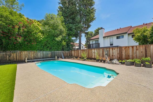 760 W 9th Street, Gilroy, CA 95020
