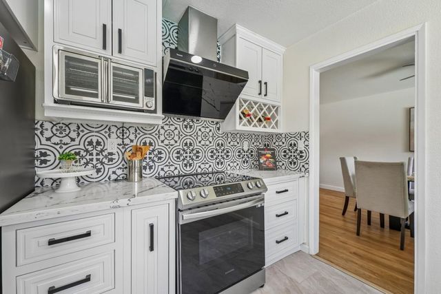 760 W 9th Street, Gilroy, CA 95020