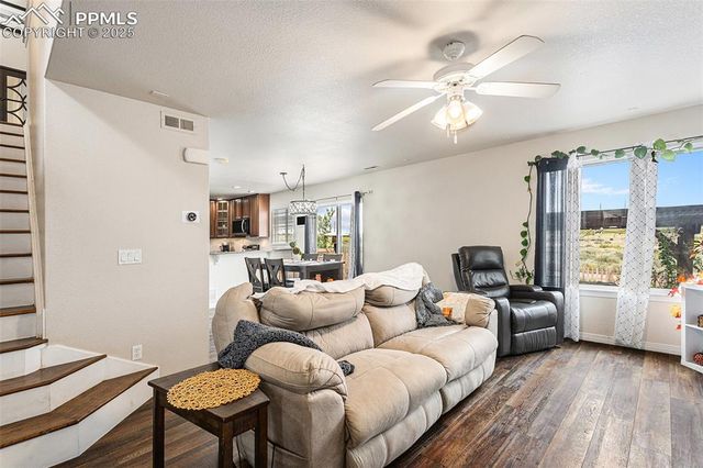 618 Cowboy Way, Canon City, CO 81212