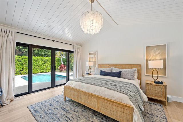 2583 La Cristal Circle, Palm Beach Gardens, FL 33410