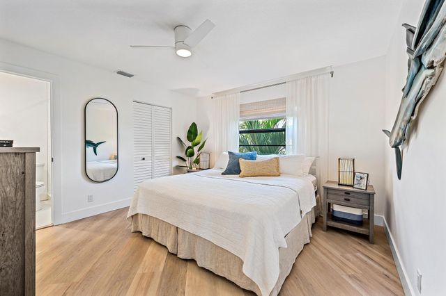 2583 La Cristal Circle, Palm Beach Gardens, FL 33410