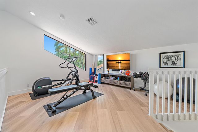 2583 La Cristal Circle, Palm Beach Gardens, FL 33410