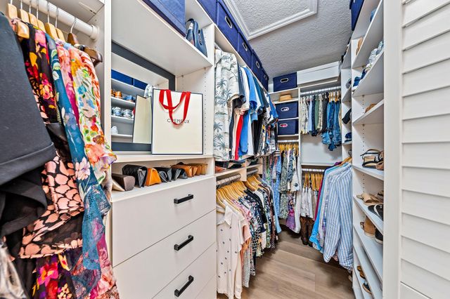 2583 La Cristal Circle, Palm Beach Gardens, FL 33410