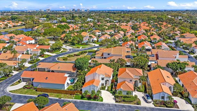 2583 La Cristal Circle, Palm Beach Gardens, FL 33410