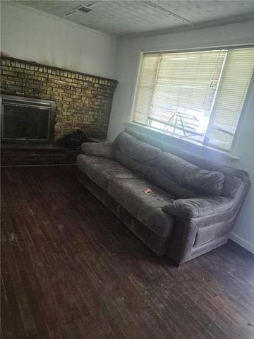 5437 Mccurdy Avenue, Stone Mountain, GA 30083
