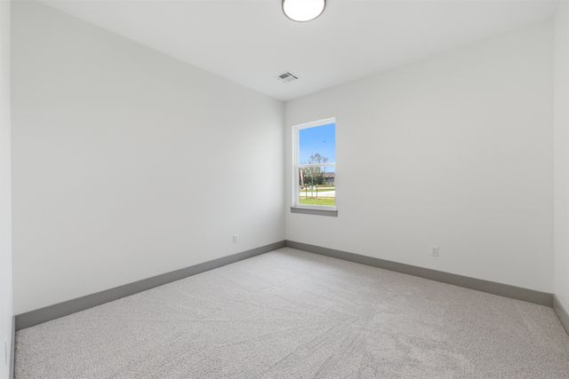 502 E Elmwood St, Park City, KS 67147