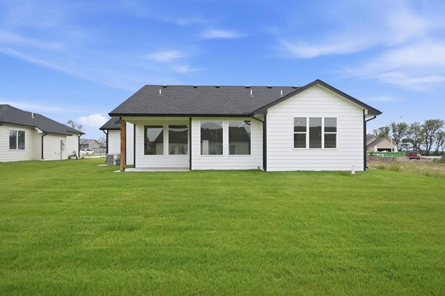 502 E Elmwood St, Park City, KS 67147