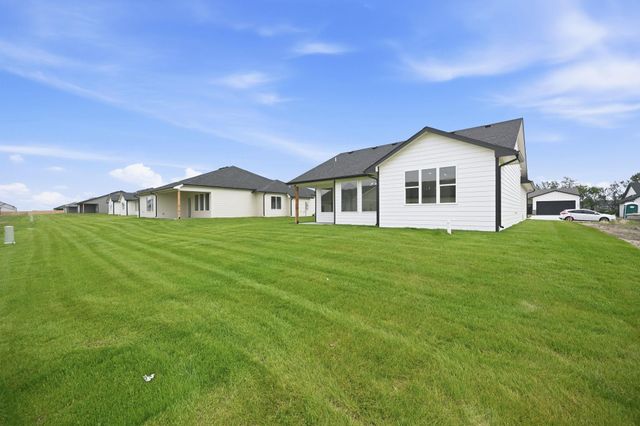 502 E Elmwood St, Park City, KS 67147