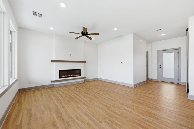 502 E Elmwood St, Park City, KS 67147
