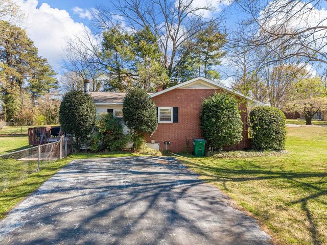 142 Woodhaven Drive, Spartanburg, SC 29307