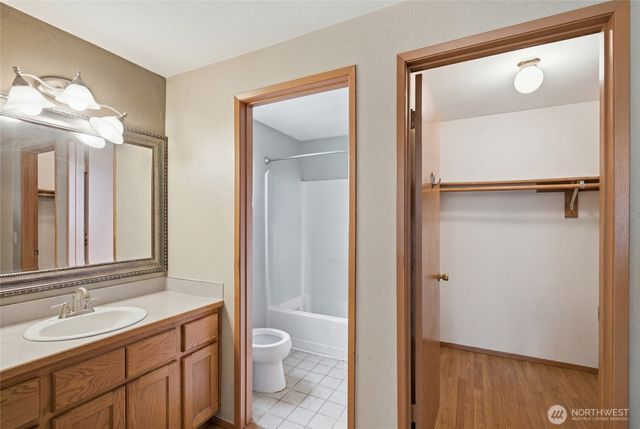 1806 Northwood Court NE, Tacoma, WA 98422