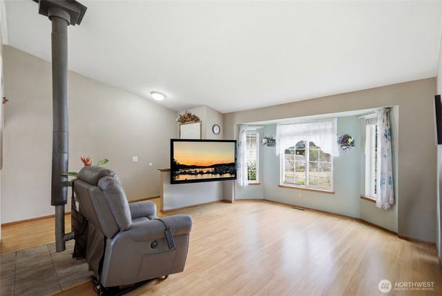 1806 Northwood Court NE, Tacoma, WA 98422