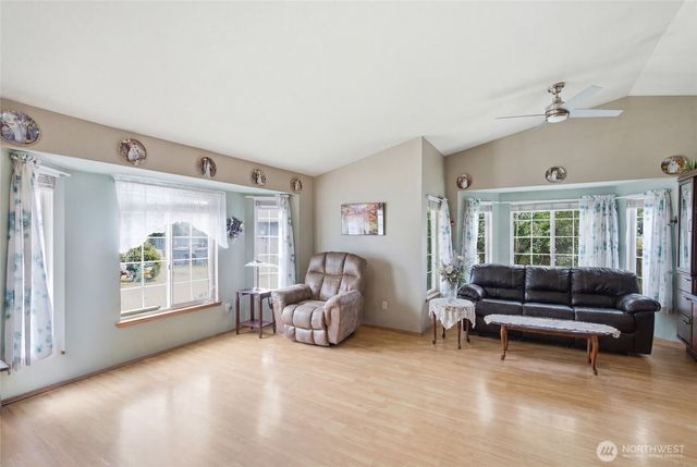 1806 Northwood Court NE, Tacoma, WA 98422