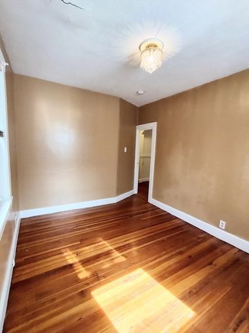 35 Clifton St. 35, Cambridge, MA 02140