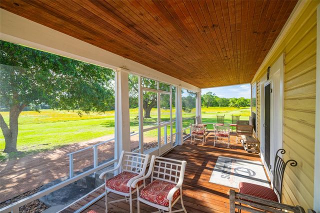 4727 County Road 19, Hallettsville, TX 77442