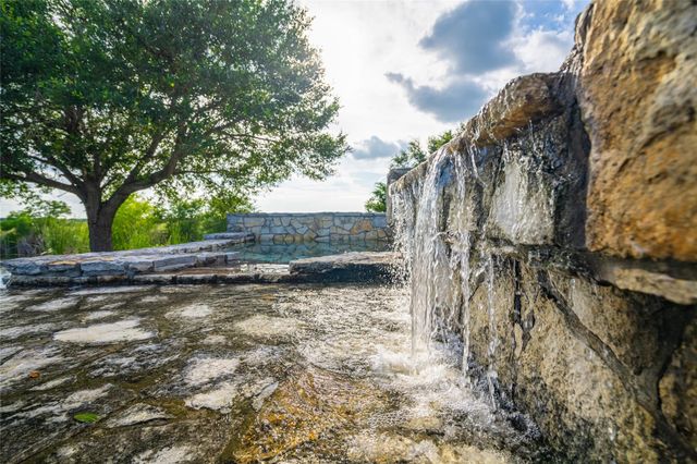 4727 County Road 19, Hallettsville, TX 77442