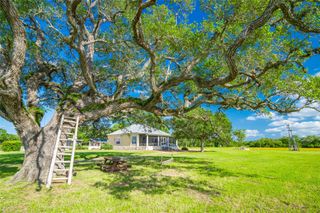4727 County Road 19, Hallettsville, TX 77442