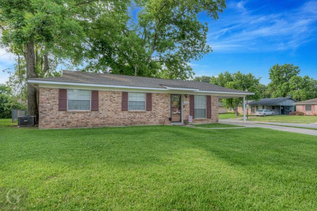 3511 Orleans Court, Bossier City, LA 71112
