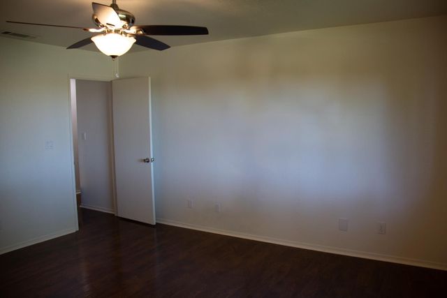 5880 Sunset Boulevard West, Roseville, CA 95747