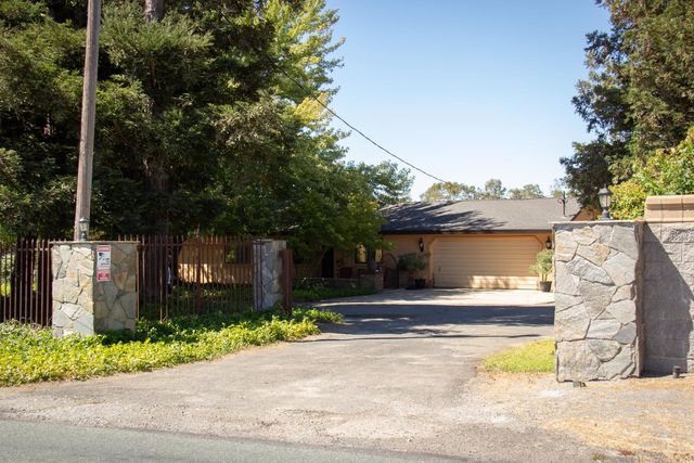 5880 Sunset Boulevard West, Roseville, CA 95747