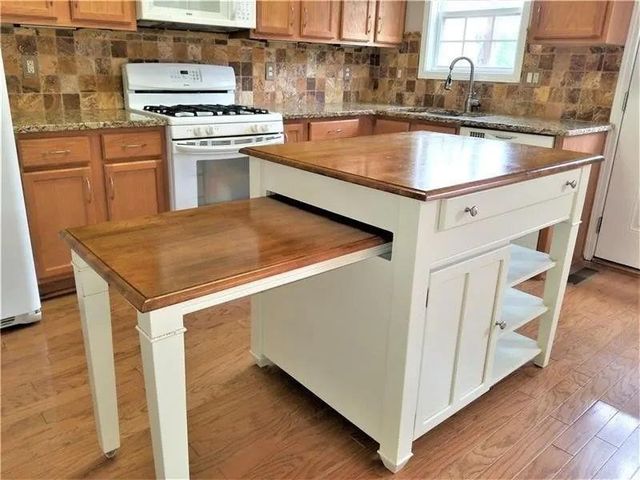 251 Derby Court, Acworth, GA 30102