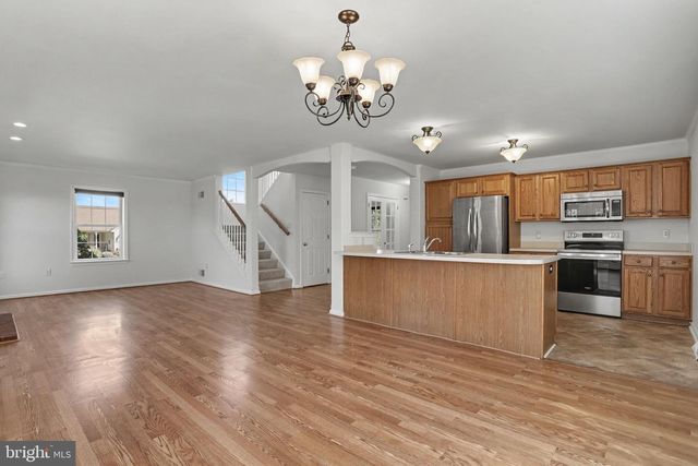 470 OAK LN, Palmyra, PA 17078