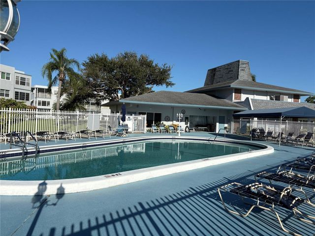 2223 Park Ln 211, Hollywood, FL 33021