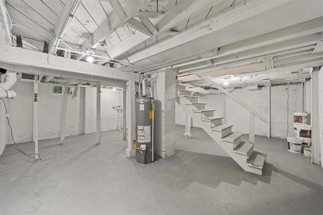 5205 E 41st Street, Kansas City, MO 64130