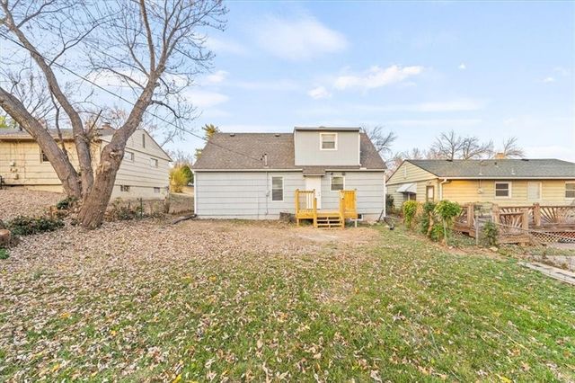 5205 E 41st Street, Kansas City, MO 64130