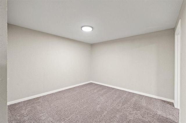 5205 E 41st Street, Kansas City, MO 64130