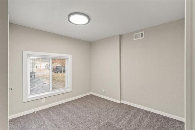 5205 E 41st Street, Kansas City, MO 64130