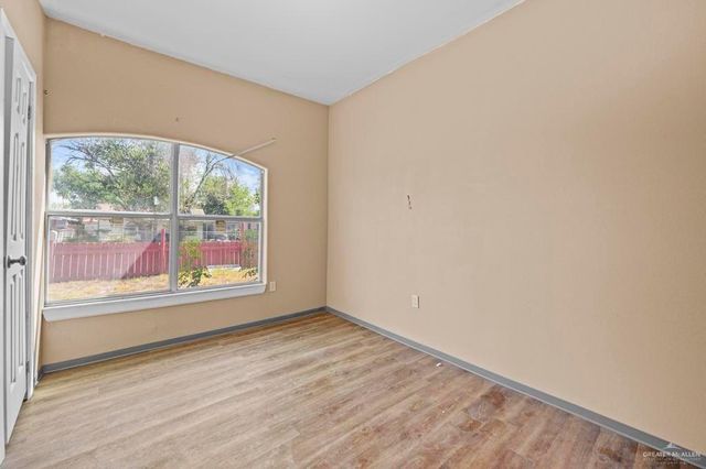 2122 W Hackberry Avenue, Mcallen, TX 78501