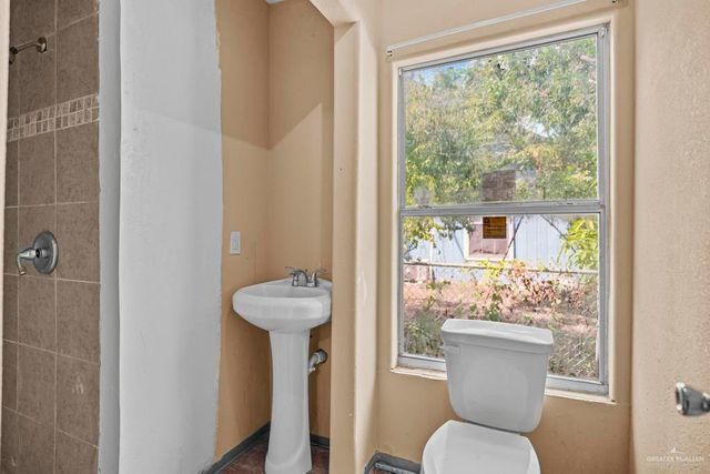 2122 W Hackberry Avenue, Mcallen, TX 78501