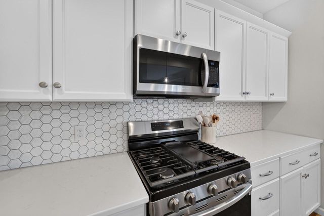 2806 Radicchio Drive, Fitchburg, WI 53711