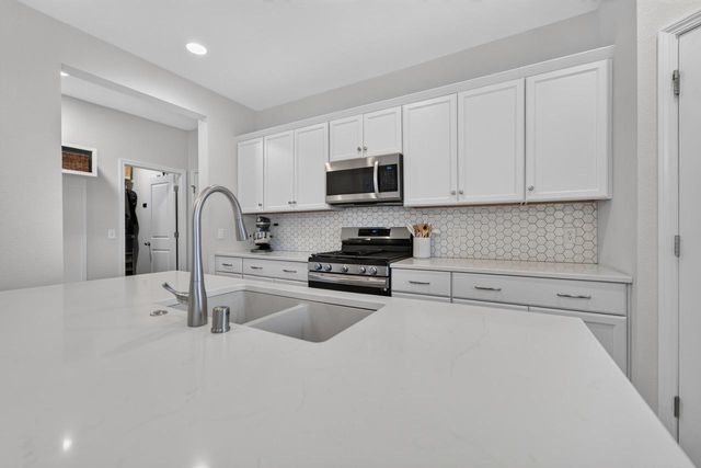 2806 Radicchio Drive, Fitchburg, WI 53711