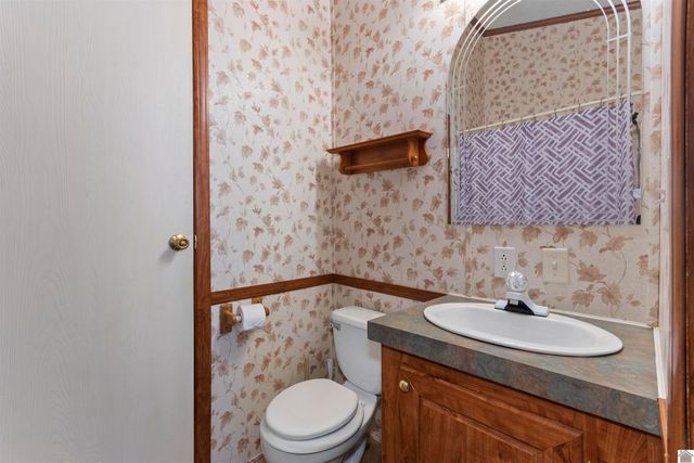 408 Shoreline Dr., New Concord, KY 42076