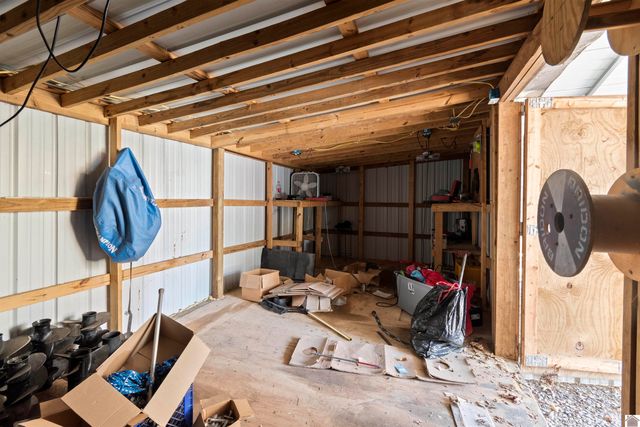 408 Shoreline Dr., New Concord, KY 42076