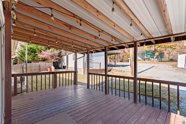 408 Shoreline Dr., New Concord, KY 42076