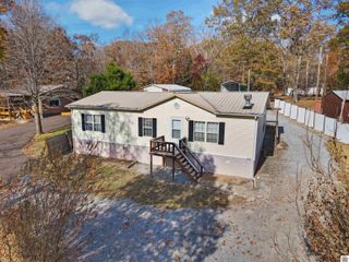 408 Shoreline Dr., New Concord, KY 42076