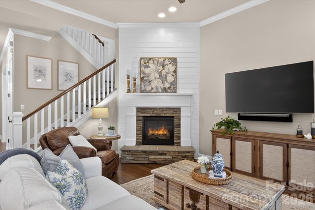 7712 Waverly Walk Avenue, Charlotte, NC 28277