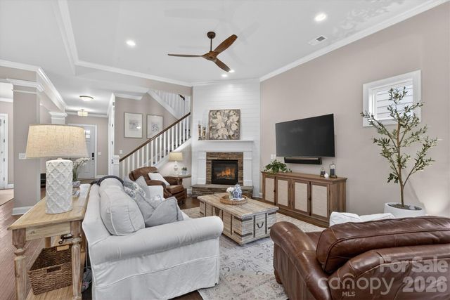 7712 Waverly Walk Avenue, Charlotte, NC 28277