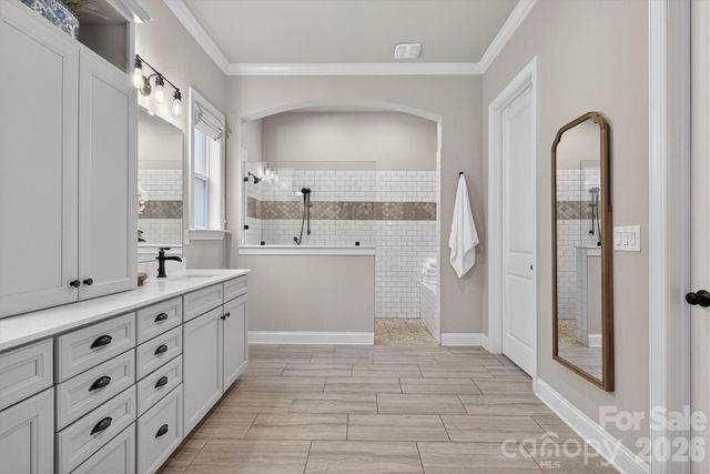 7712 Waverly Walk Avenue, Charlotte, NC 28277