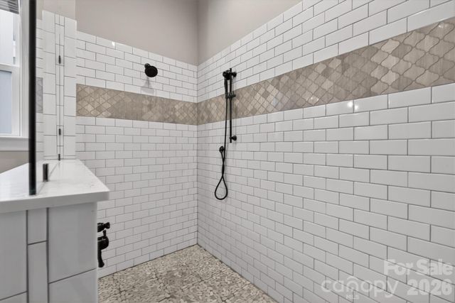 7712 Waverly Walk Avenue, Charlotte, NC 28277