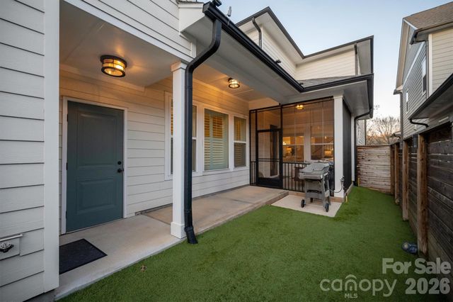 7712 Waverly Walk Avenue, Charlotte, NC 28277