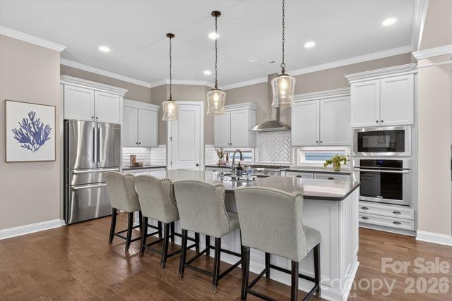 7712 Waverly Walk Avenue, Charlotte, NC 28277