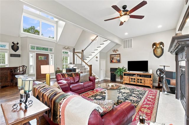 2 Wild Turkey Drive, Holiday Island, AR 72631