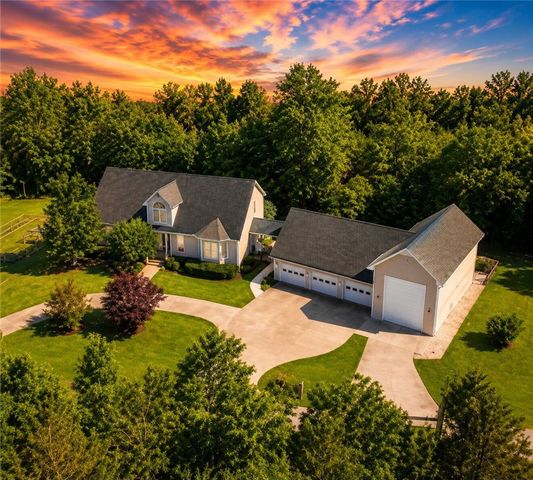2 Wild Turkey Drive, Holiday Island, AR 72631