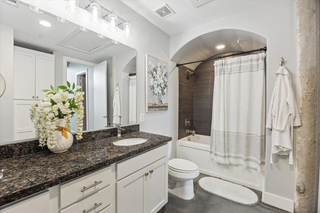 2323 Polk Street 207, Houston, TX 77003